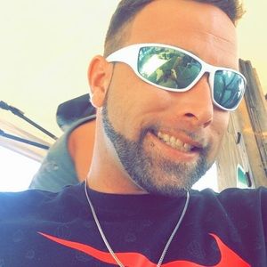 Meet your Posher, Dustin